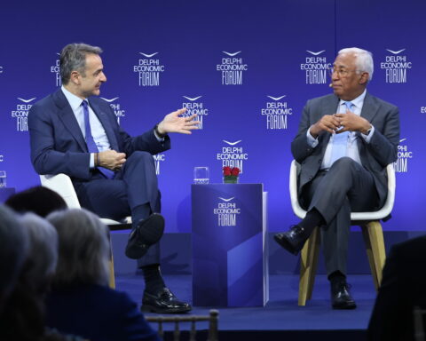 Συζήτηση Μητσοτάκη - Κόστα