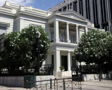 Διπλωματικές πηγές