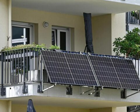 φωτοβολταϊκά μπαλκονιού