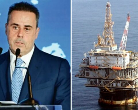 Σύμβαση γεώτρησης για το Block 2 στο Ιόνιο