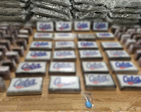 Τρεις συλλήψεις μετά από επεισοδιακή καταδίωξη για 380 κιλά ναρκωτικών