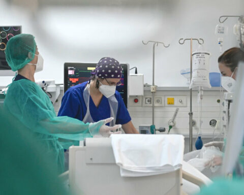 μηνιγγίτιδα ΑΠΘ