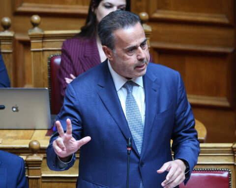 Παπασταύρου σε Φάμελλο