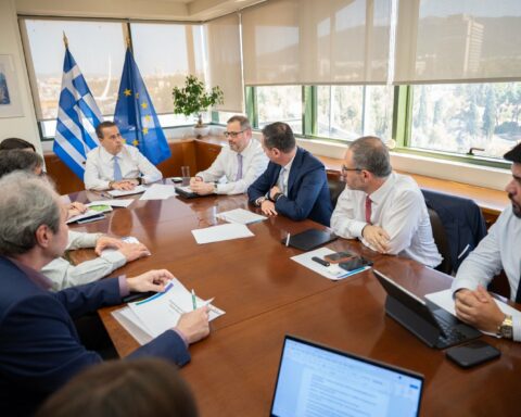 Παπασταύρου: