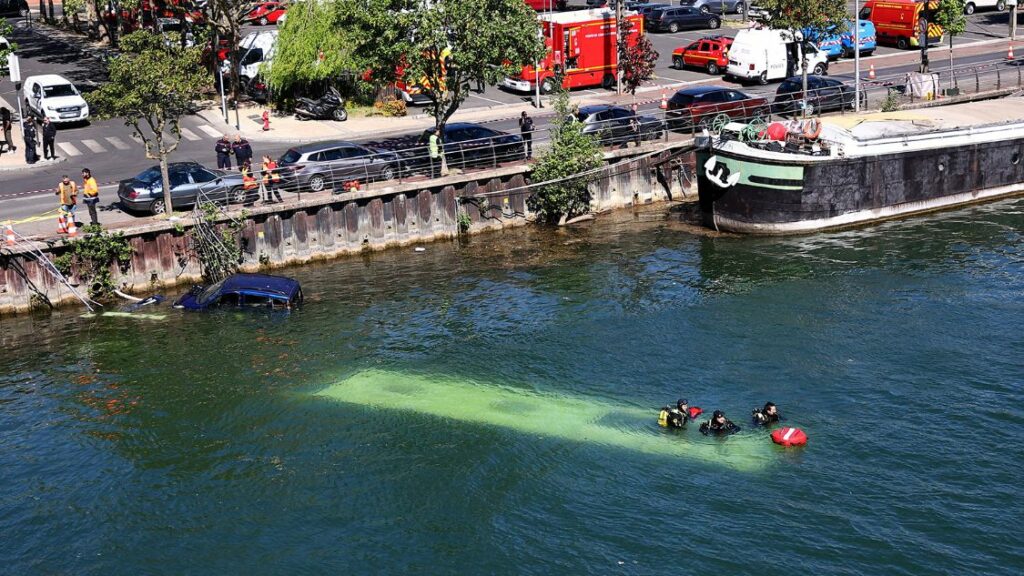 Παρίσι: Λεωφορείο έπεσε στον Σηκουάνα