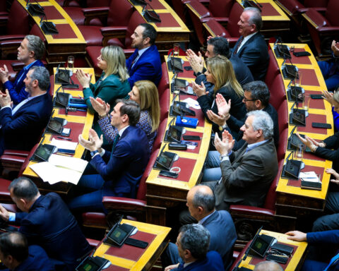 αντιπολίτευση