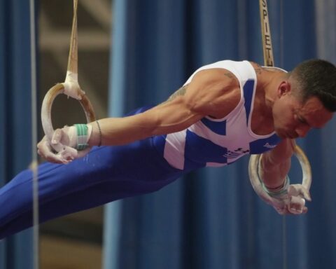 Πετρούνιας: Άνετη πρόκριση στον τελικό