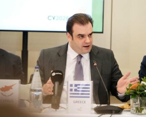 Πιερρακάκης: Υψηλότερο του στόχου το πλεόνασμα