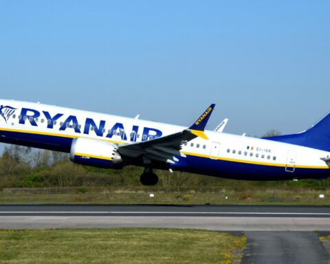 Η Ryanair δεν αναμένει ελλείψεις καυσίμων τον Μάιο