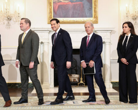 συνομιλίες