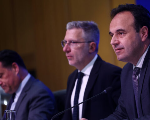 Live η συνέντευξη Τύπου