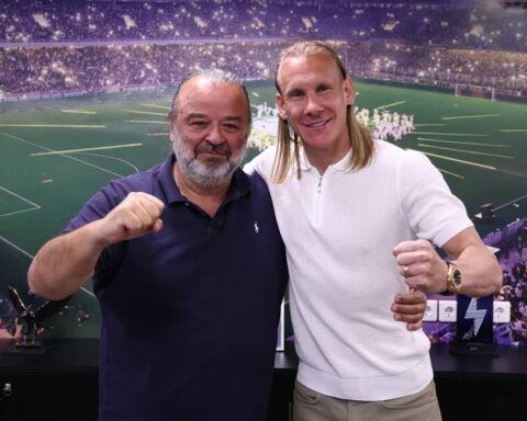 Η ΑΕΚ ανανέωσε με τον Βίντα