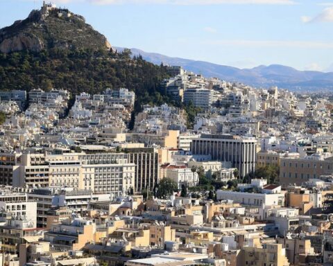 Σε δύο φάσεις το πρόγραμμα «Ανακαινίζω 2026»