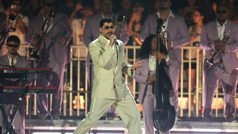Ο Bad Bunny ξεκινά από τη Βαρκελώνη