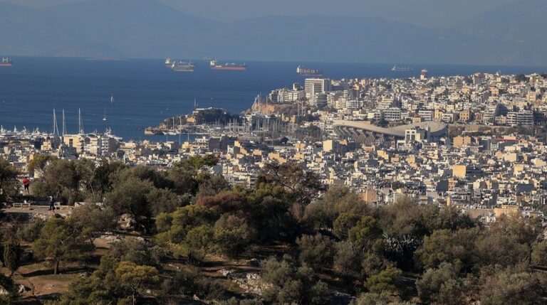 Οσμή-μυστήριο στα Νότια Προάστια - Τα σενάρια που εξετάζουν οι Αρχές