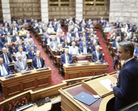 Ας µιλήσουµε τώρα σοβαρά