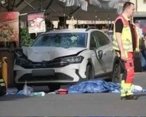 Λειψία: Αυτοκίνητο έπεσε πάνω σε πλήθος