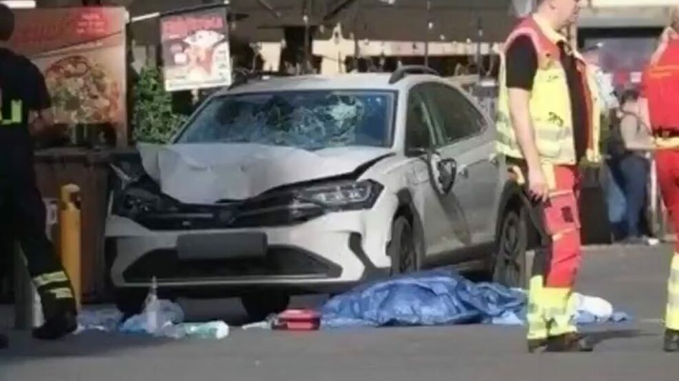 Λειψία: Αυτοκίνητο έπεσε πάνω σε πλήθος
