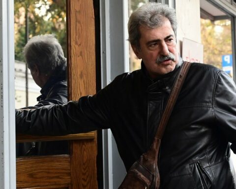 Nέα ανάρτηση Πολάκη μετά τη διαγραφή