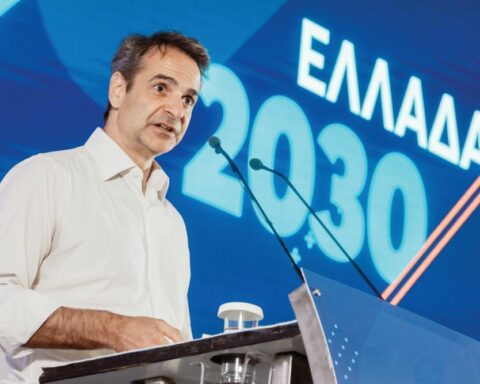 Τα 15 ιστορικά συνέδρια της ΝΔ