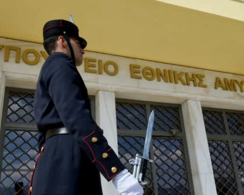 ΥΠΕΘΑ προς Γκιουλέρ: