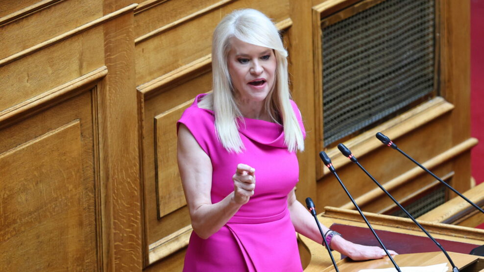 Θεοδώρα Τζάκρη