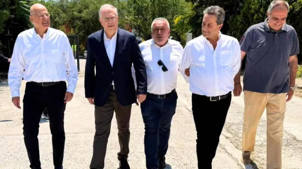 Δένδιας