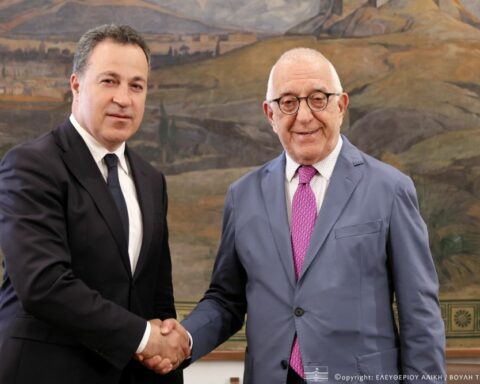 Κακλαμάνης: