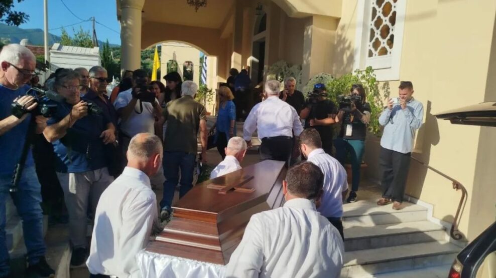 Σε κλίμα οδύνης η κηδεία της 39χρονης
