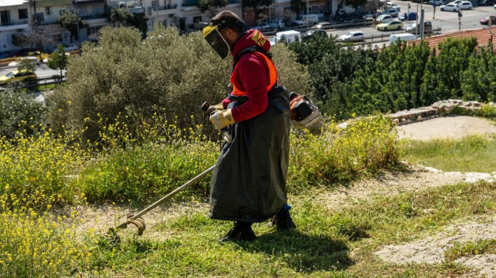 Ακαθάριστα οικόπεδα: