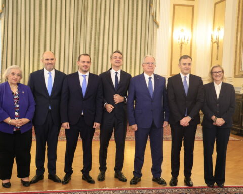 Ορκωμοσία των νέων μελών της κυβέρνησης