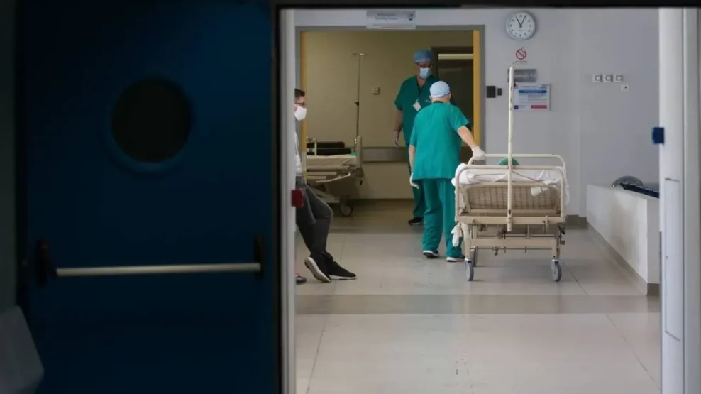 Νέα Σμύρνη: Μαχαίρωσαν 13χρονο έξω από δημοτικό σχολείο
