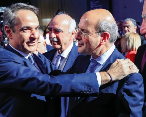 «Γαλάζια» στρατηγική νίκης