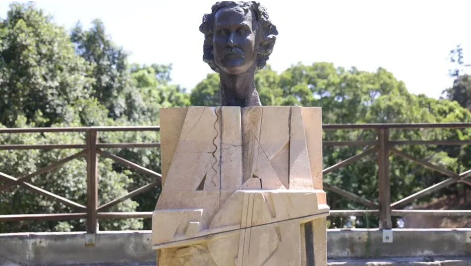Προτομή Ξυλούρη