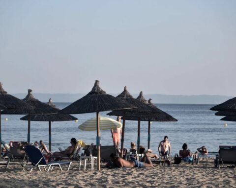 Απαγόρευση κολύμβησης σε παραλία του δήμου Σιθωνίας