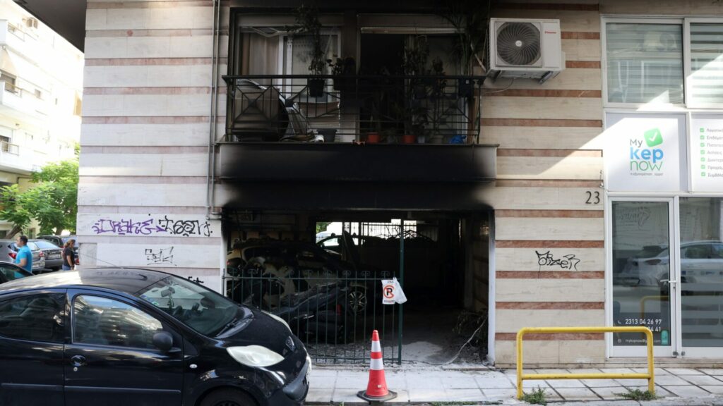 Πέθανε η μητέρα