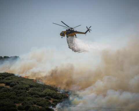 Φωτιά στο Δερβένι Θεσσαλονίκης