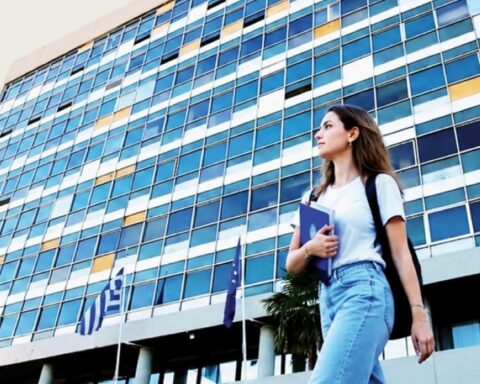 Ξενοδοχεία και Εστίες για τους νέους φοιτητές