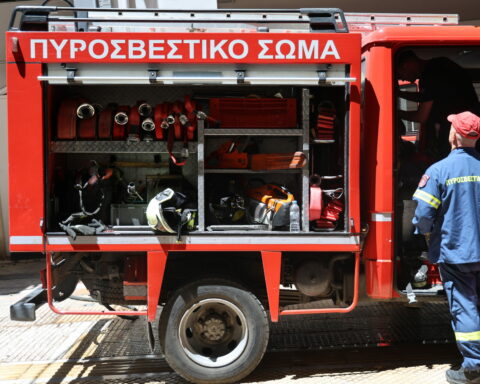 Σύλληψη για πυρκαγιά Αθήνα Χίος