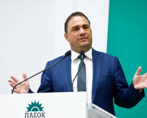 Τσουκαλάς Κώστας