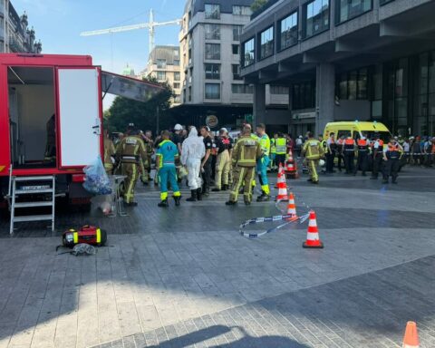 Μεγάλη φωτιά σε εργοτάξιο στις Βρυξέλλες