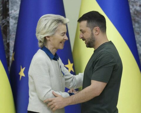 Πού οδηγεί το αµυντικό
