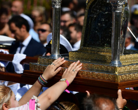 Παναγία της Τήνου Δεκαπενταύγουστος