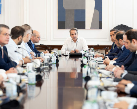 Μητσοτάκης φωτιές διυπουργική