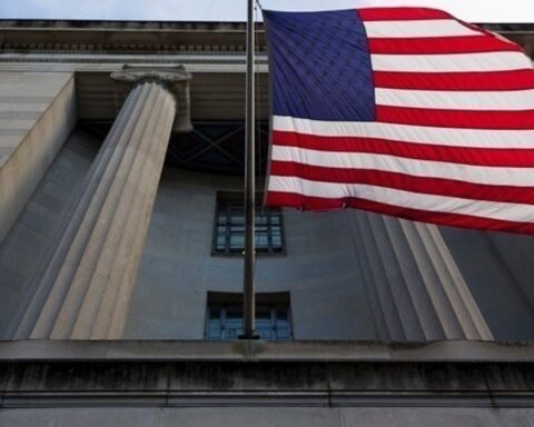 Ο πρόεδρος της Fed χαρακτηρίζει «ανησυχητικό» τον πληθωρισμό στις ΗΠΑ