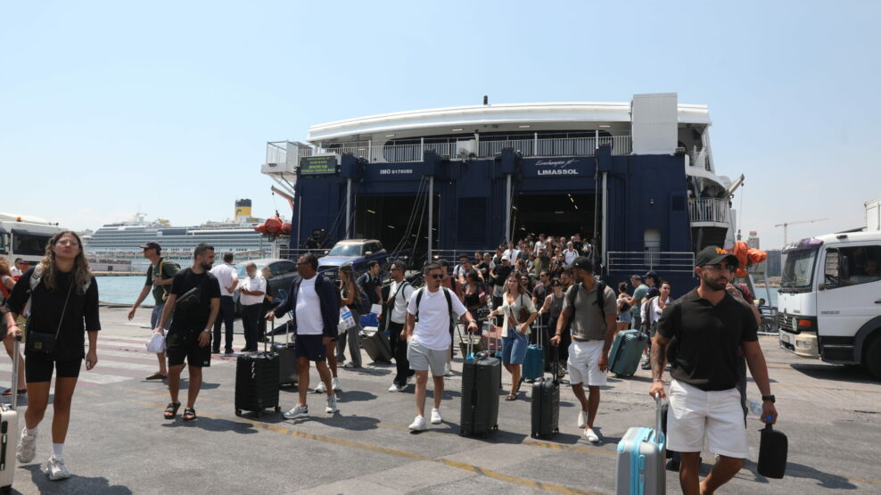 Aδειούχοι λιμάνια αναχωρήσεις