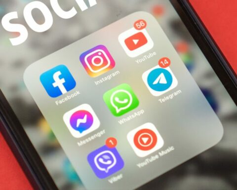 ΕΕ social media ανήλικοι