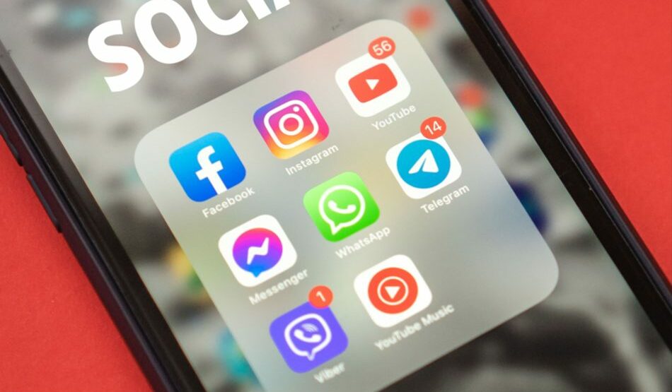 ΕΕ social media ανήλικοι