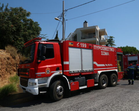 Φωτιά σε διαμέρισμα στην Καλλιθέα