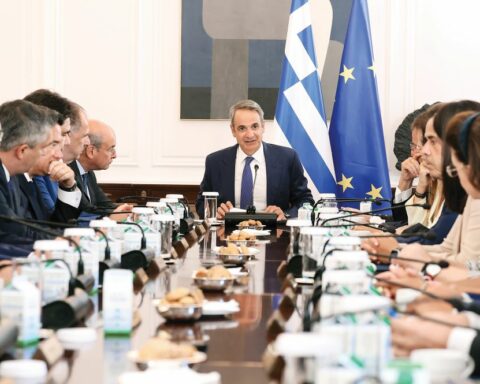 Ο κυβερνήτης Μητσοτάκης